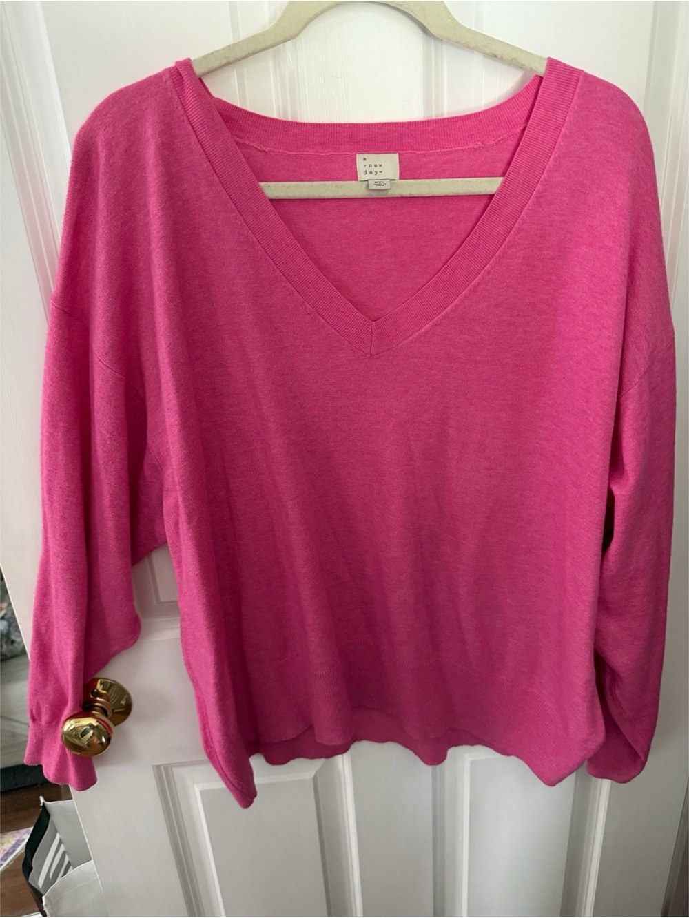 Cozy hot pink V-Neck Sweater